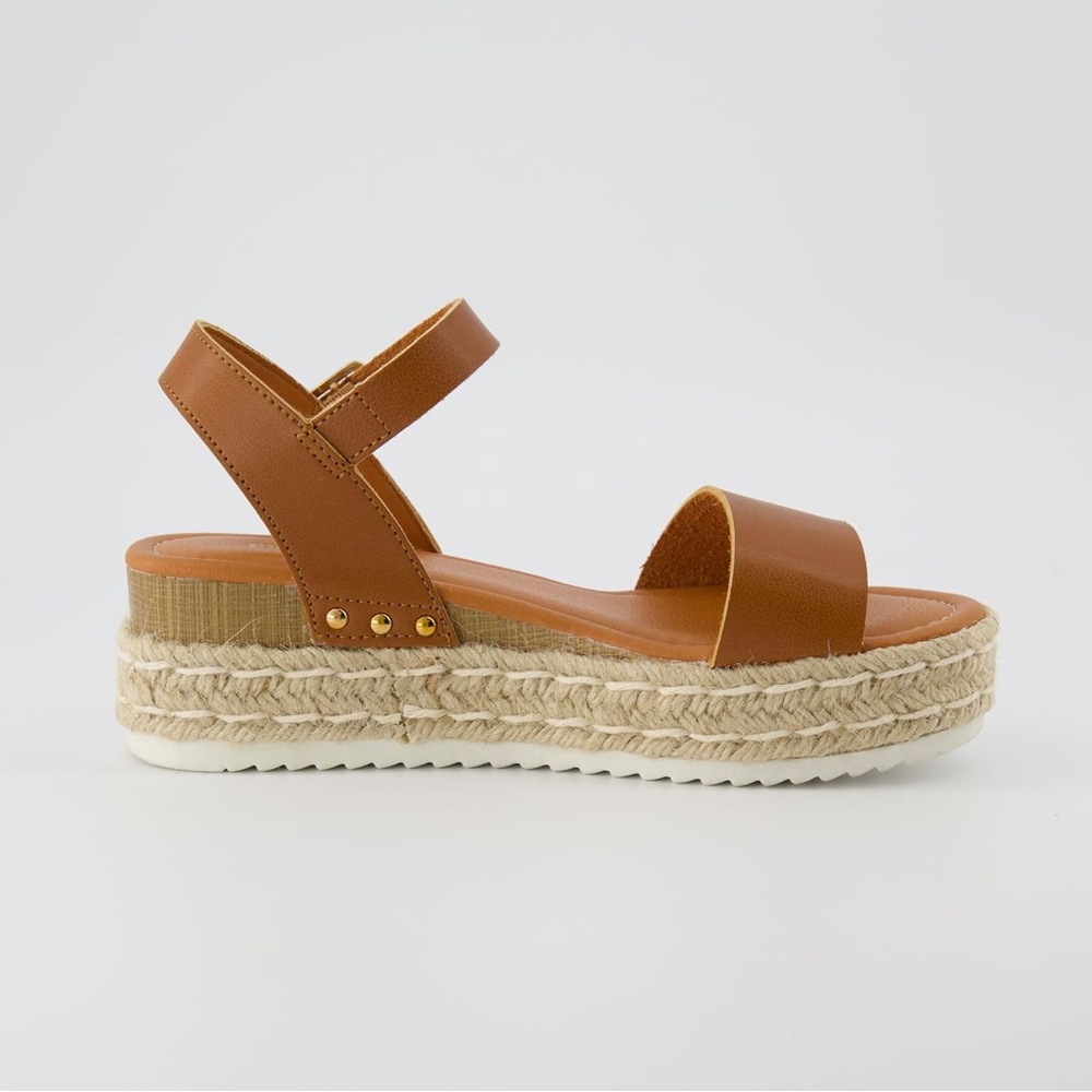 SODA Faux Leather Platform Sandals - 6